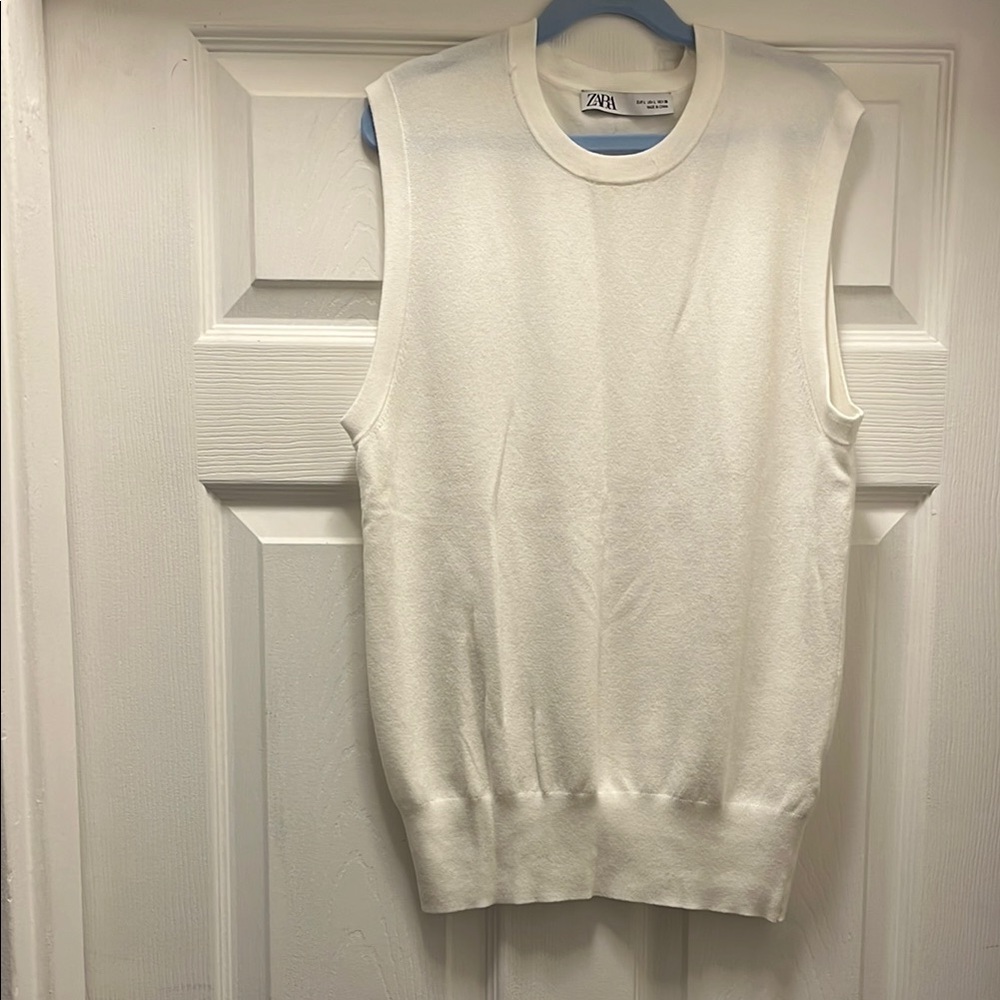 Zara White Crewneck Sweater